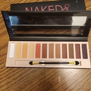 Naked eye shadow